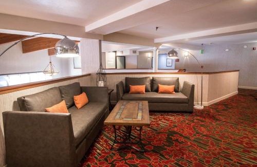 Mammoth Lakes Hotel | Empeiria High Sierra Hotel