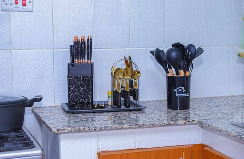 Hospital Apartamento | Empiris Milimani Condo