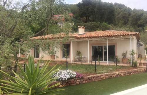 Cuers Casa | Emplacement Idéal Dans le Var !