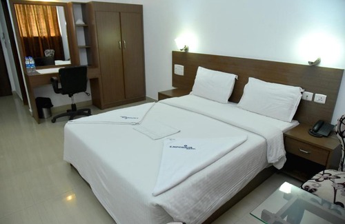 Hampankatta Hotel | Emporium Hotel
