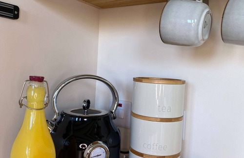 Llanfarian Cabina | En-suite Shepherds Huts