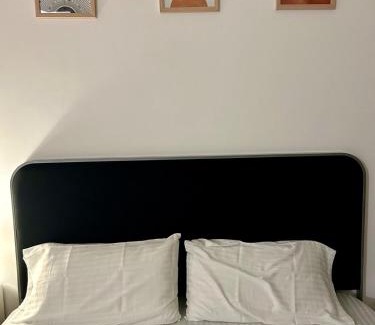 Hadapsar Apartamento | Ena by StayVio, Amanora Park Town, Hadapsar, Pune