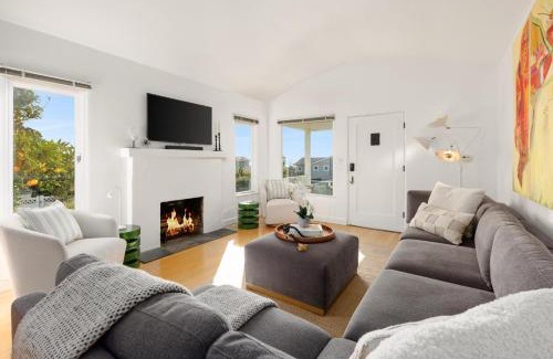 Encinitas Casa | ENC-1035 - Charming Coastal Cottage