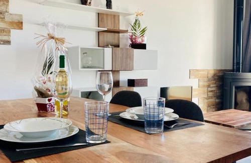 Retamar Apartamento | Encantador ático con chimenea y piscina en Almería