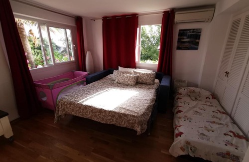 Ojen Apartamento | encantador y amplio estudio a 15 min de Marbella