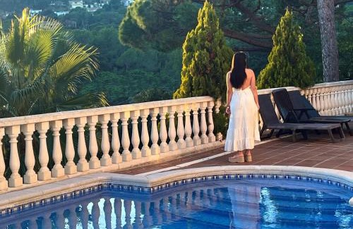 Palafolls Casa | Encantadora casa rustica con piscina privada
