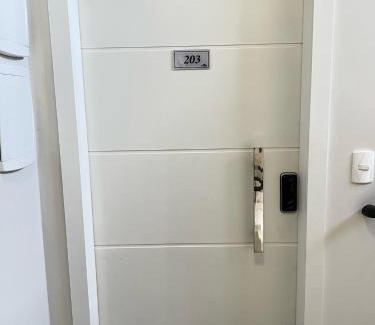 Mariscal Apartamento | Encanto de apartamento, novo! A 290 metros da praia do Canto Grande!