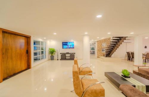 Manga Casa | Encanto Mansion - 6BR Luxury Villa Near Walled City