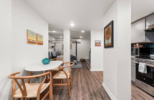 Belmont - Hillsboro Apartamento | Garden Oasis | Hot Tub
