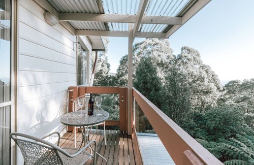 Olinda Apartamento | Enchanted Spa Hideaway with Serene Views: Romantic Nature Escape for Couples