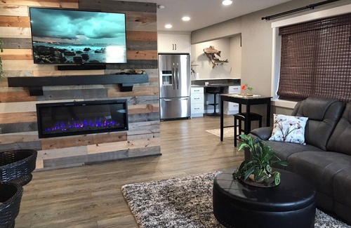 Rapid City Casa | Enchanted Studio & secluded outdoor patio oasis with gorgeous views