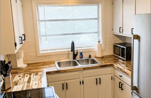 Abercorn Heights Apartamento | Enchanting Apt, ideal for long stays, Savannah!