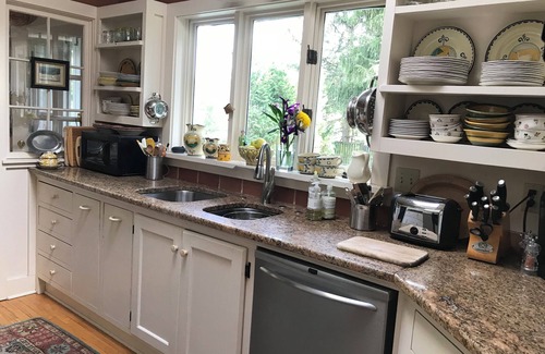 Cazenovia Casa | Enchanting circa 1860 House in Cazenovia Village