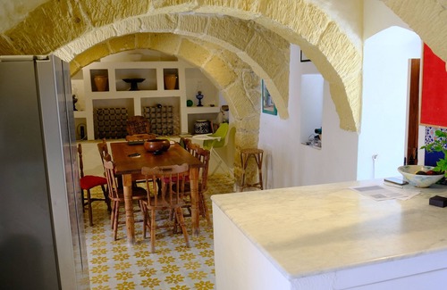 Gharb Casa | Casa de campo rústica con piscina privada y jardín maduro con vistas al mar