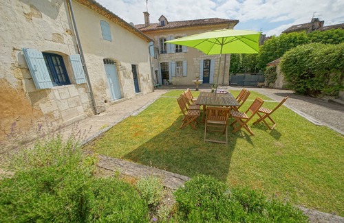 Riberac Villa | Ciudad mansión con piscina privada y jardín, Riberac, Dordogne