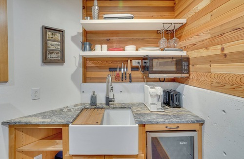Belknap Springs Cabaña | Enchanting Escape w/ Hot Tub, Decks & Views!