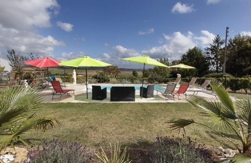 Saint-Maigrin Cabaña | Encantadora casa rural con piscina privada