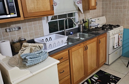 Grand Case Casa | Enchanting house with AC in Grand-Case. One minute walk to the beach. Free prkng