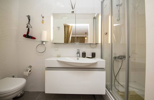 Bodrum City Center Villa | Enchanting House with Backyard in Bodrum