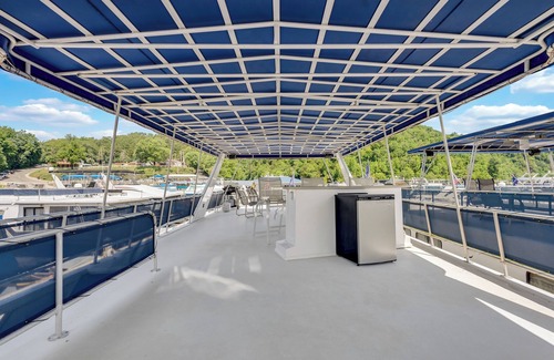 Smithville Alquiler De Eote | Enchanting Houseboat on CHL @ Pates Ford Resort & Marina