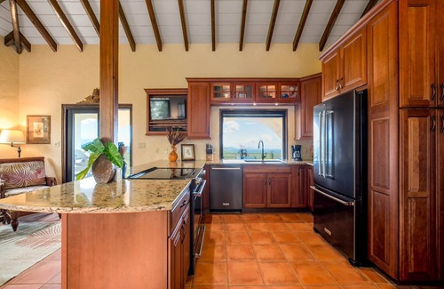 Estate Carolina Villa | ISLA DEL ALGUIEN: Vista, Piscina, 1-3 HAB, Nueva cocina y LV, jardines, gran reunión.