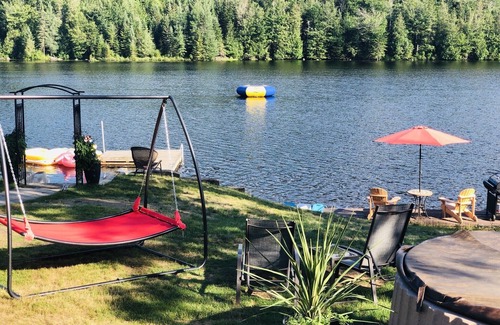 Sainte-Marguerite-du-Lac-Masson Chalet De Esquí | Lucerna en el lago, un lugar tranquilo rodeado de naturaleza a la orilla del agua