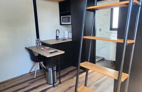 Dickson Apartamento | New to VRBO: Enchanting Tiny Home in Vibrant Dickson