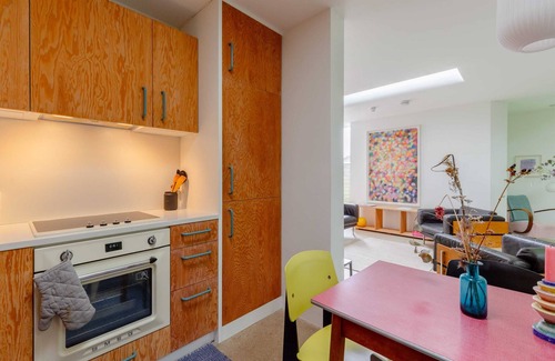 Stoke Newington Apartamento | Enchanting Urban Treehouse, Stoke Newington!