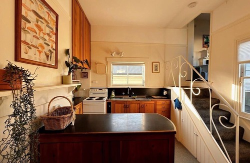 South Hobart Casa | Enchanting Vintage House at South Hobart