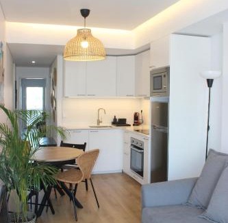 Paco De Arcos Apartamento | Encosta's Beach