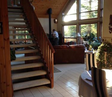 East Kootenay Cama Y Desayuno | End of the road B & B