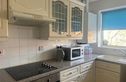 Hillingdon Casa | End Road