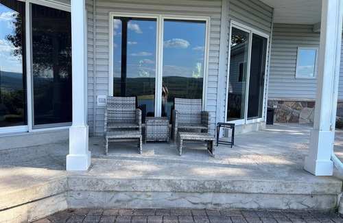 Lehighton Casa | Endless Lake Views, Amazing Sunsets overlooking a state park!