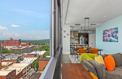 Downtown Asheville Apartamento | Endless Sunset Retreat