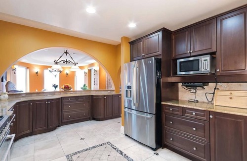Central Okanagan Casa | Endless Views by the Lake