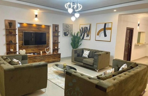 Ofin Apartamento | Endysouls Apartment-3 Bedrooms