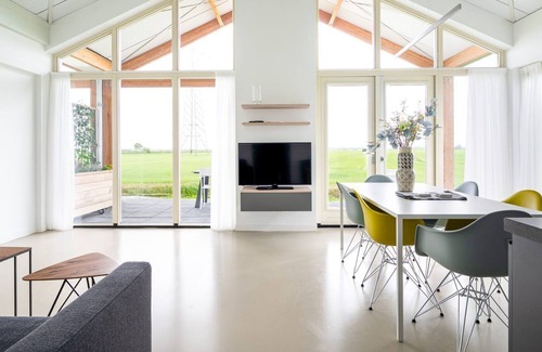 Akkrum Casa | Energy–neutral family bungalow of 180 m² suitable for 14 people
