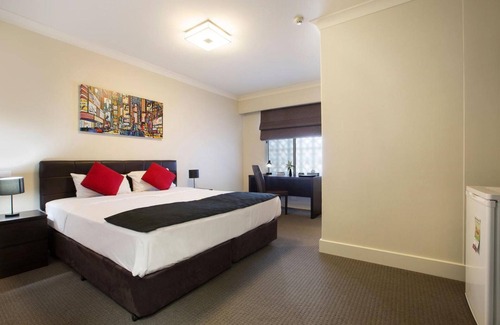 Clearview Hotel | Enfield Hotel