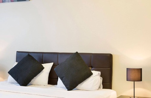 Clearview Hotel | Enfield Hotel