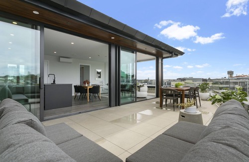 Mount Eden Apartamento | Enfield Sky- Brand New Penthouse