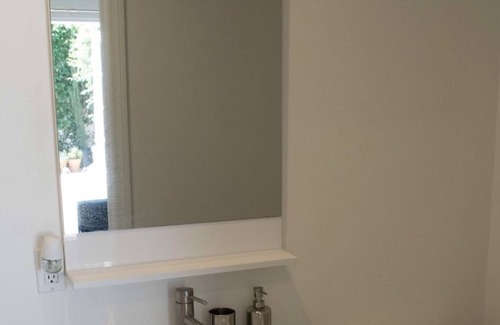 Fairfax District Cabaña | English cottage guest house loft in an upscale and highly walkable neighborhood.