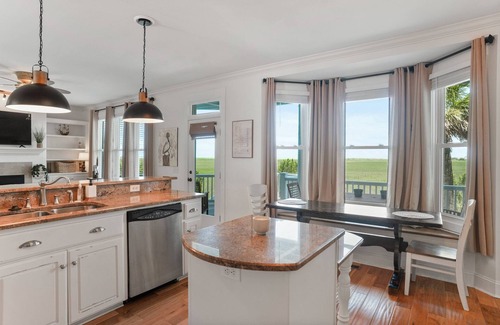 Oceanmarsh Subdivision Casa | Enjoy 25% Off 3+ Night Stays in South Carolina Sea Island Vacation Rentals This Jan & Feb!