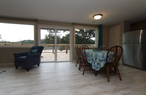 Perryville Casa | Disfrute de un lago de 17 acres en The Cash Lodge