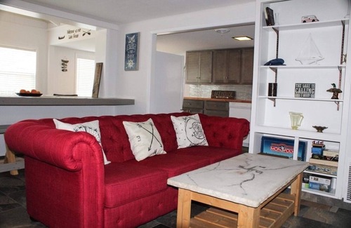 Camdenton Casa | Enjoy a 3-bedroom vacation home near Lake of the Ozarks