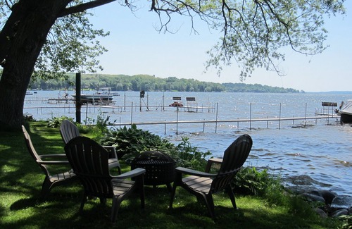 Mayville Casa | Casa privada en el lago Chautauqua - Frente al lago de 75 pies - Muelle disponible - Se admiten mascotas