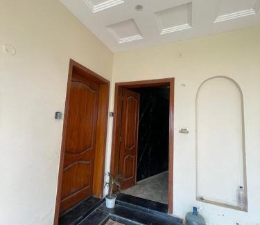 Multan Apartamento | Enjoy a Cozy, Peaceful Space with Self Check-In