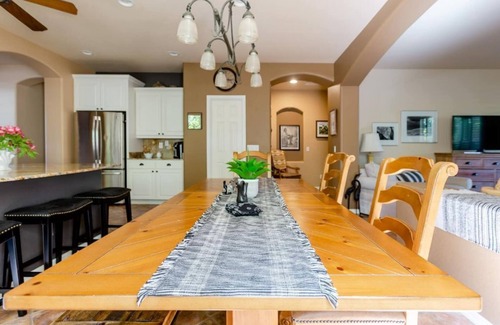 Tramonto Casa | Enjoy a family home away from home. Fire Pit,BBQ, views, trails, community pool!