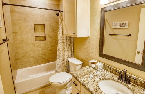 Bullard Casa | Enjoy a FREE with any 5 night stay PLUS a Spa Gift Card at Tyler's favorite Spa!
