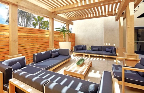 Calabasas Casa | Enjoy a Hassle-Free and Comfortable Stay! 2 Comfortable Units, Outdoor Pool