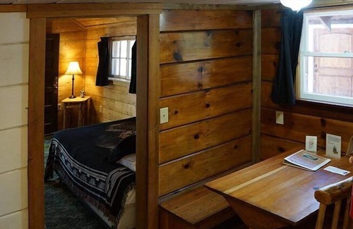 Union Creek Casa | Enjoy a Hassle Free Stay! 2 Spacious Units, Close to Rogue River Gorge Viewpoint